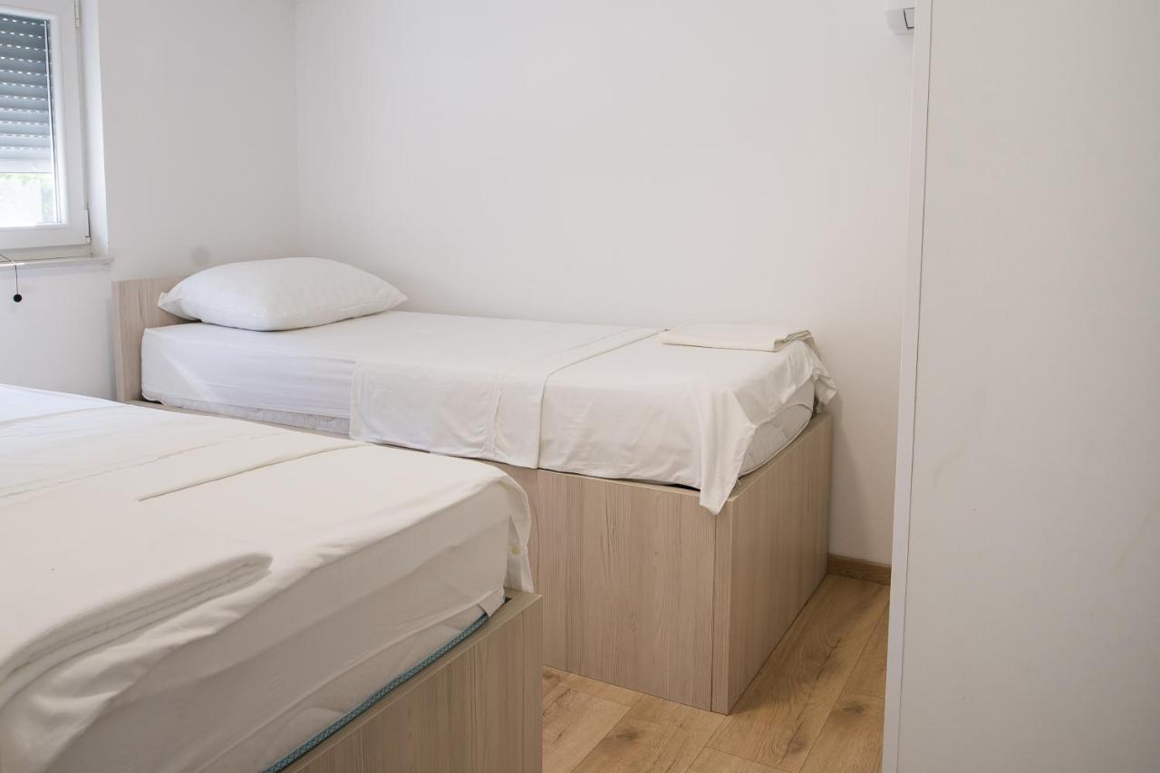 Apartments Diva Ston Eksteriør bilde